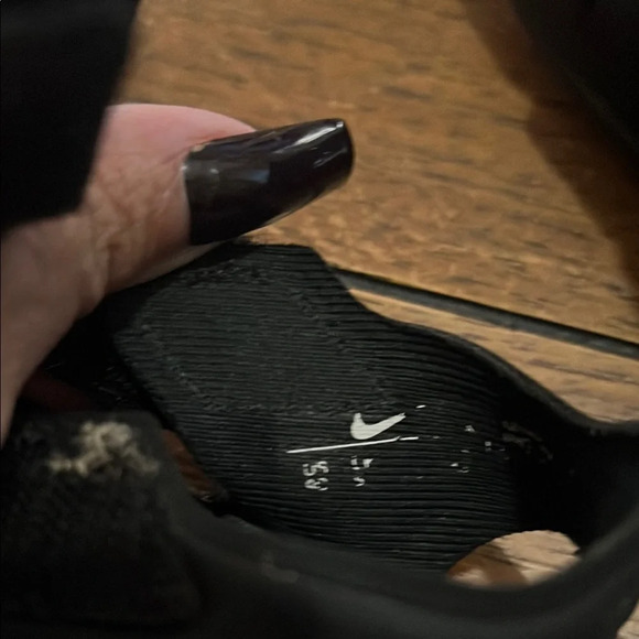 Nike Black Sandals - Picture 2 of 3